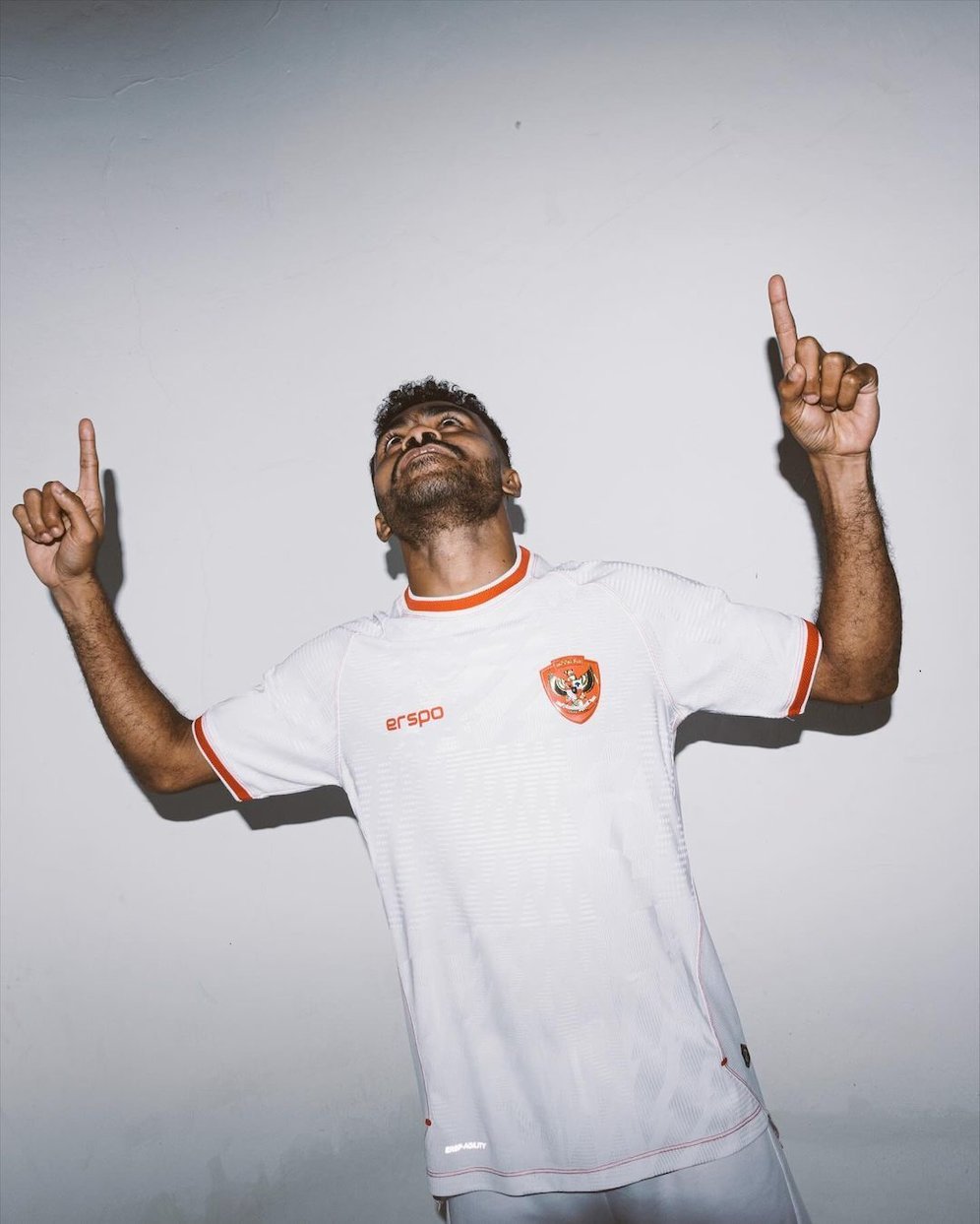 Tampak depan Jersey tandang Timnas Indonesia buatan Erspo (c) Dok. Erspo