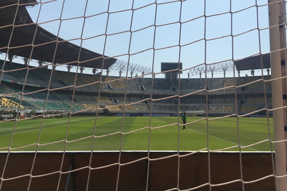 Kondisi Stadion Gelora Bung Tomo jelang Piala AFF U-19 2024 (c) Ari Prayoga