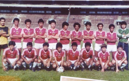 Jersey Timnas Indonesia saat mengikuti Pra Piala Dunia 1986. (c) PersibMagz