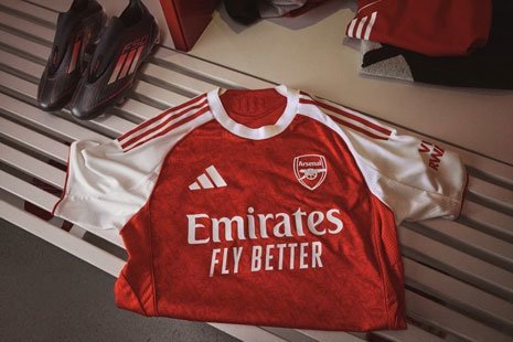 Jersey Arsenal musim 2025/2026 (c) Ofisial Arsenal (www.arsenal.com)