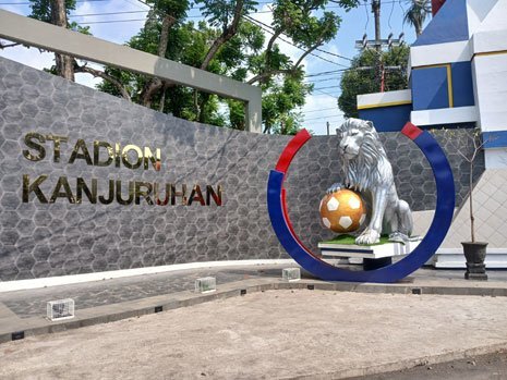 Area depan Stadion Kanjuruhan (c) Asad Arifin
