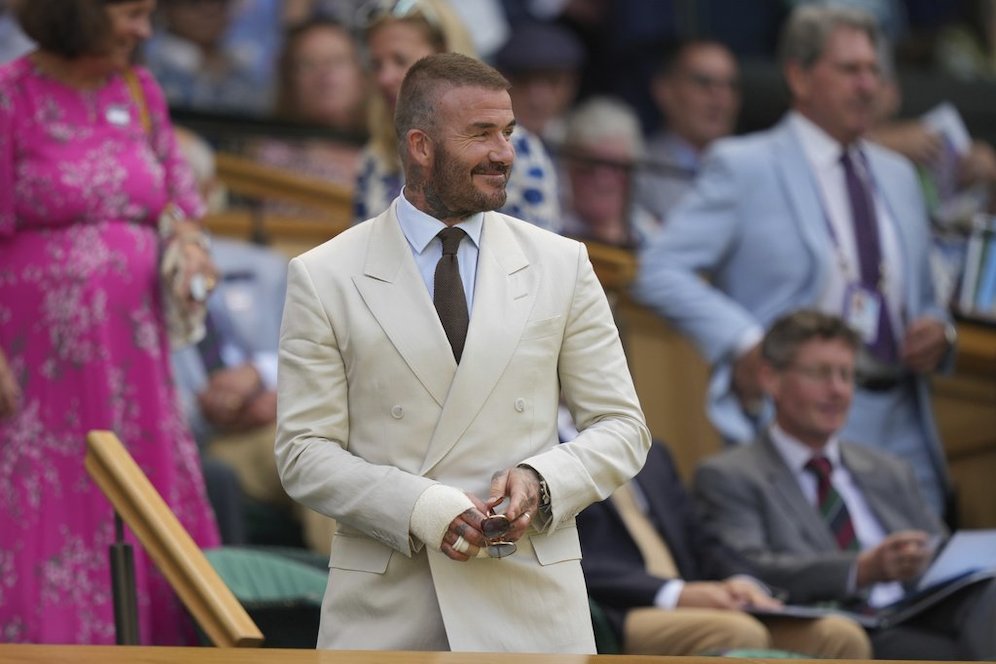 Sir David Beckham tiba di Royal Box tenis Wimbledon 2025. (c) AP Photo/Alastair Grant
