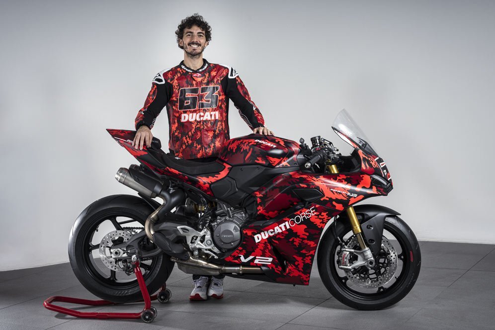 Pecco Bagnaia dan Ducati Panigale V2 FB63 (c) Ducati Corse