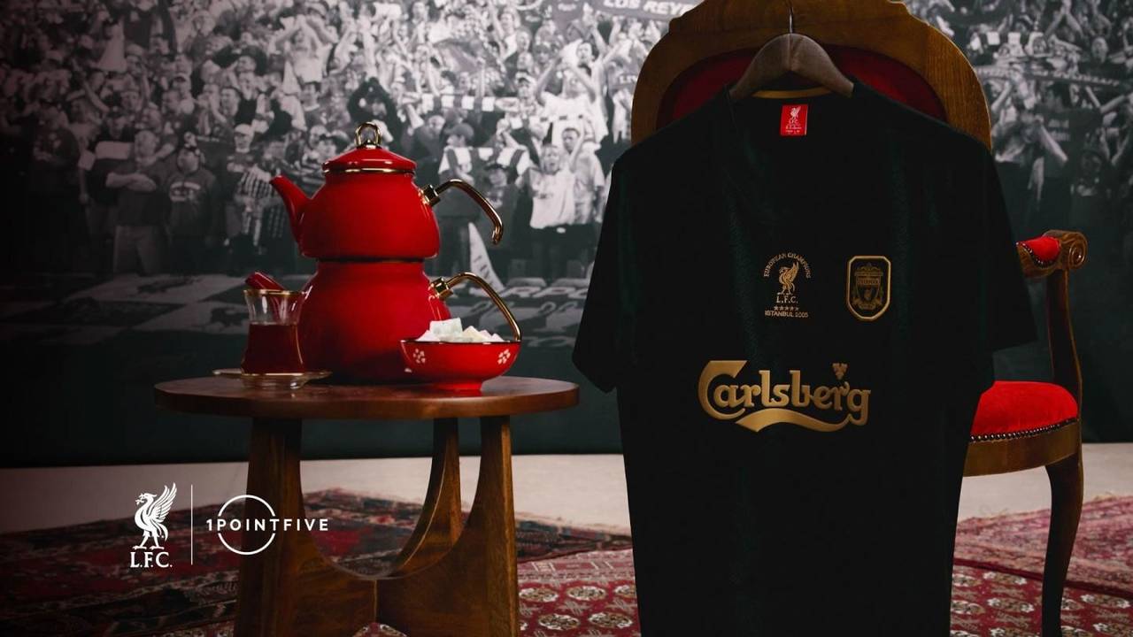 Liverpool Menang Penghargaan Lagi, Kali Ini Berkat Jersey Canggih dan Ribuan Pohon. (c) dok.LFC