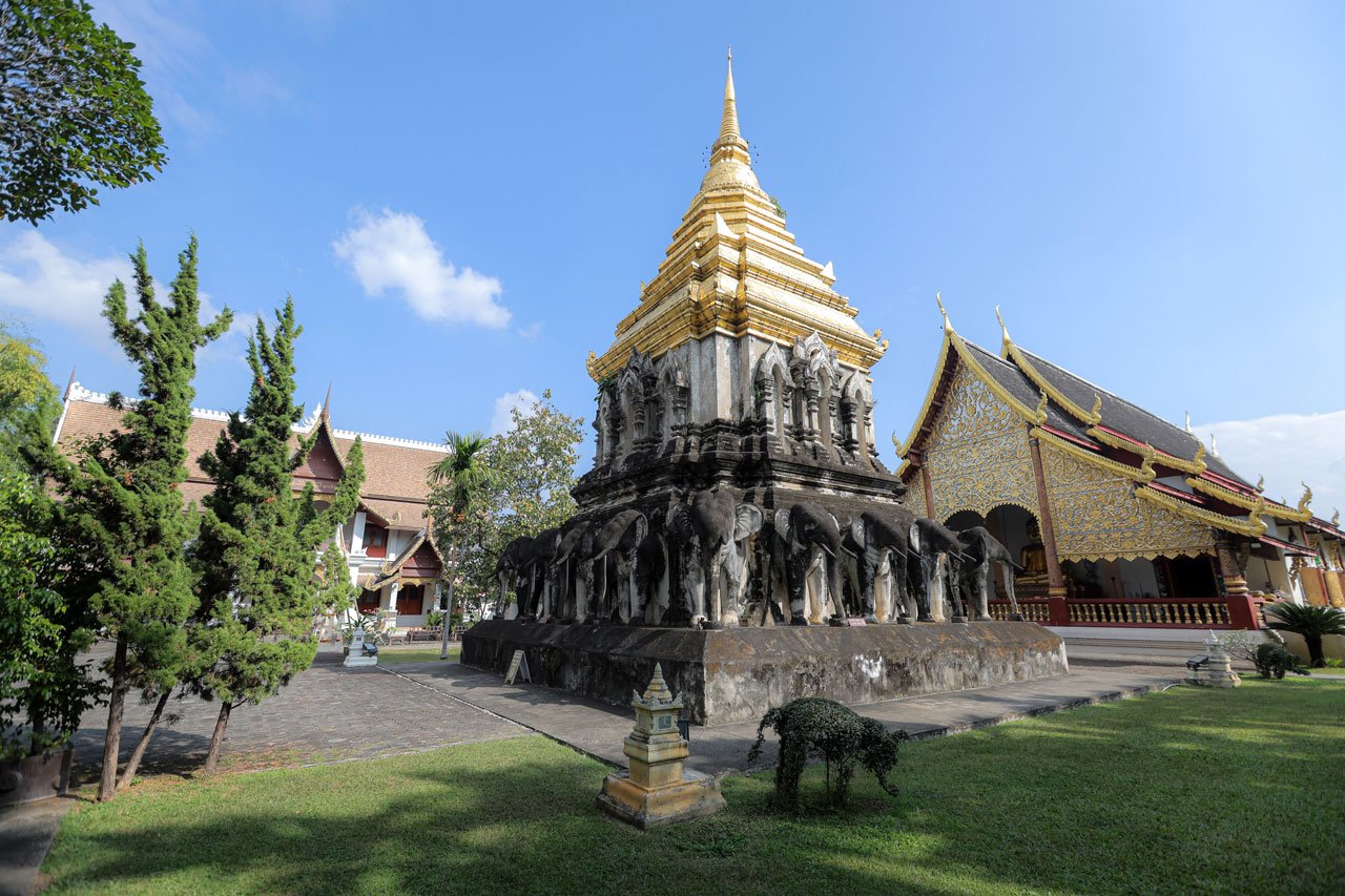 Keindahan kuil tertua di Chiang Mai, Thailand yaitu Wat Chiang Man (c) Bagaskara Lazuardi
