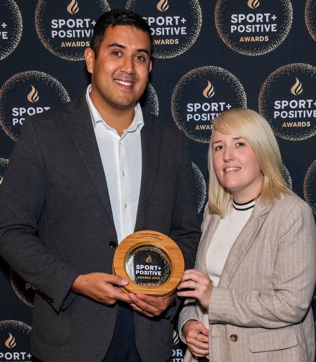 Ada 60 Ribu Lebah dan Jersey Unik, Rahasia Liverpool Sabet Penghargaan Internasional 2025. (c) dok.LFC