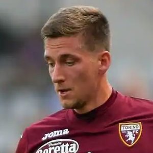 Dennis Praet