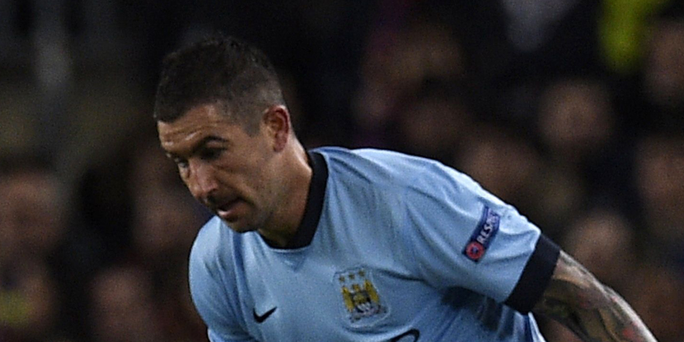 Kolarov: City Harus Siap untuk Derby