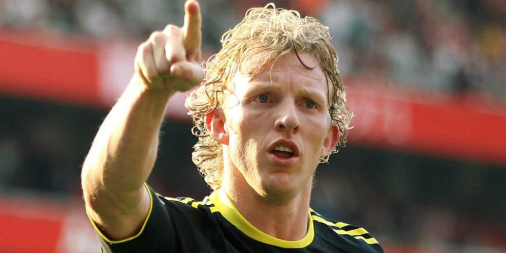 Kuyt Tak Sabar Hadapi Manchester United