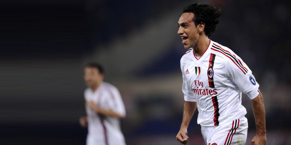 Nesta Tak Pernah Ingin Tinggalkan Lazio Untuk AC Milan