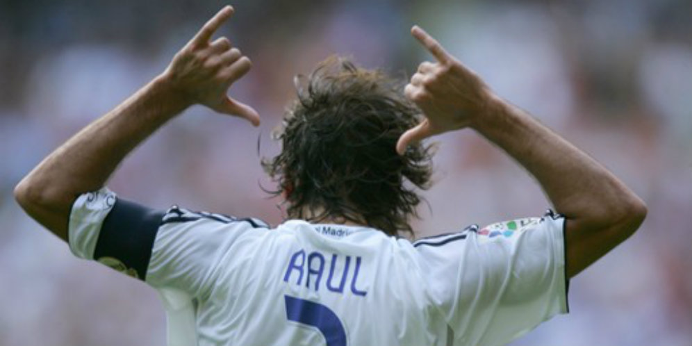 Raul Gonzalez (c) AFP