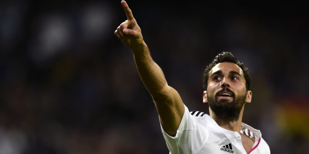 Zidane Beri Penghormatan Untuk Alvaro Arbeloa