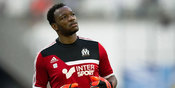 Liverpool Coba Gaet Mandanda Liverpool Coba Gaet Mandanda