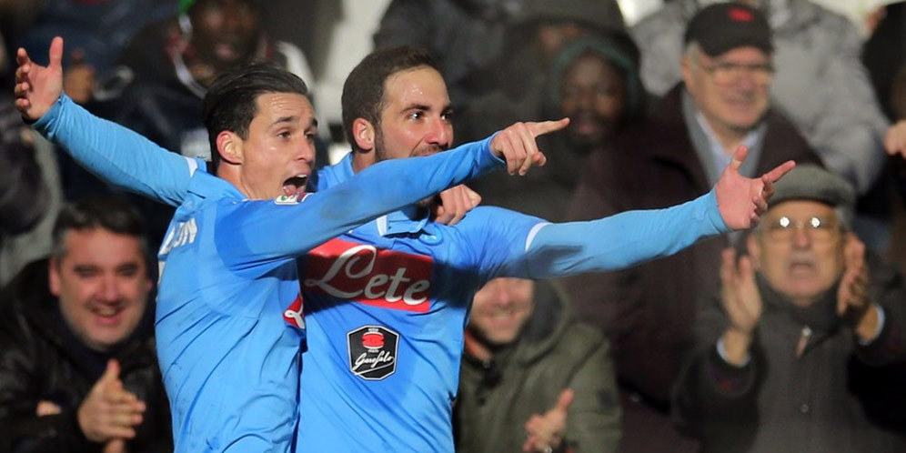 Higuain Tak Suka Bermain Dengan Callejon