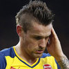 Wenger Isyaratkan Kepergian Debuchy dari Arsenal