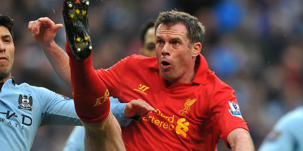 Carragher Desak Liverpool Beli Bek Kiri Baru