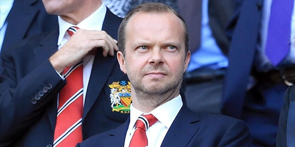 Ed Woodward Gelar Rapat Bahas Louis van Gaal