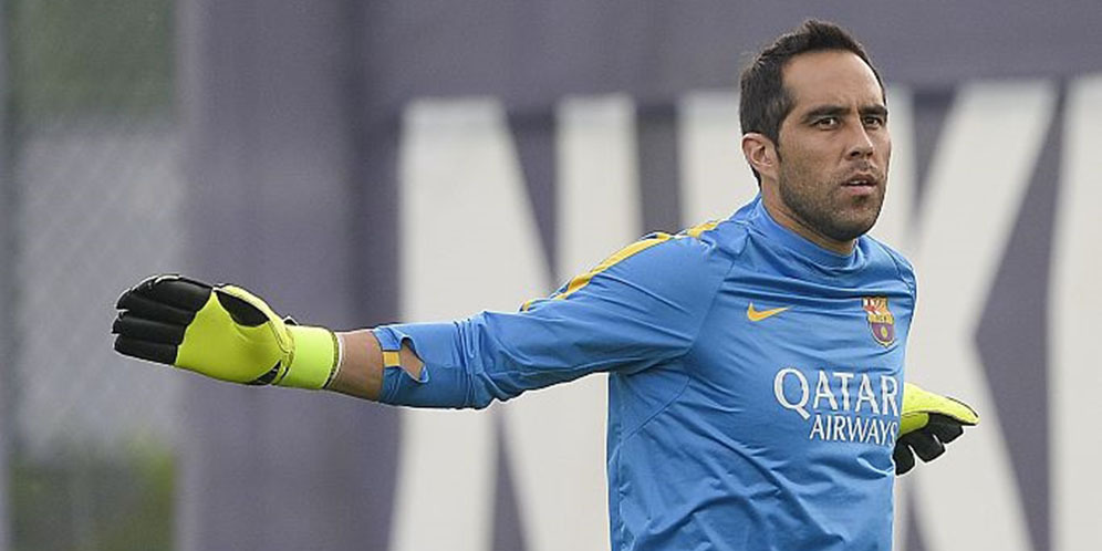 Bravo Sudah Tak Terlihat Latihan bersama Barcelona