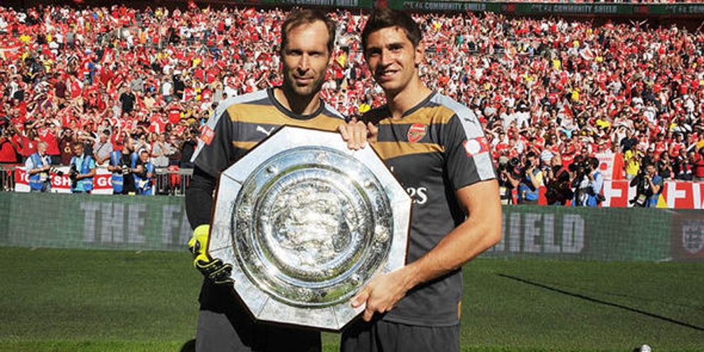 Emiliano Martinez (kanan)