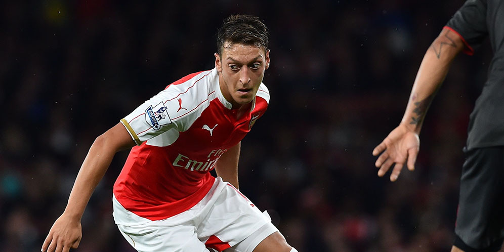 Ozil Pede Bisa Ambil Tiga Poin Dari Man City