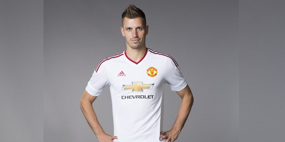 Schneiderlin Mengaku Tak Butuh Pujian