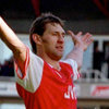 Parlour: Arsenal Kehilangan Sosok Seperti Tony Adams Parlour: Arsenal Kehilangan Sosok Seperti Tony Adams