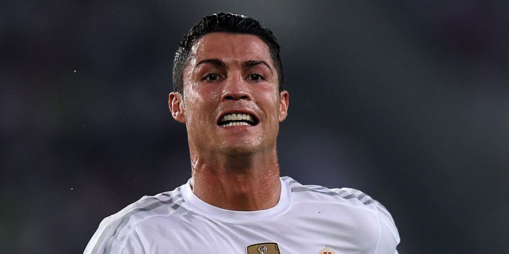 Hajar Kaki Lawan, Ronaldo Lolos Hukuman Wasit 