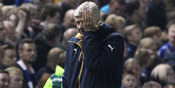 Soal Tekel Dua Kaki, Wenger Bela Flamini Soal Tekel Dua Kaki, Wenger Bela Flamini
