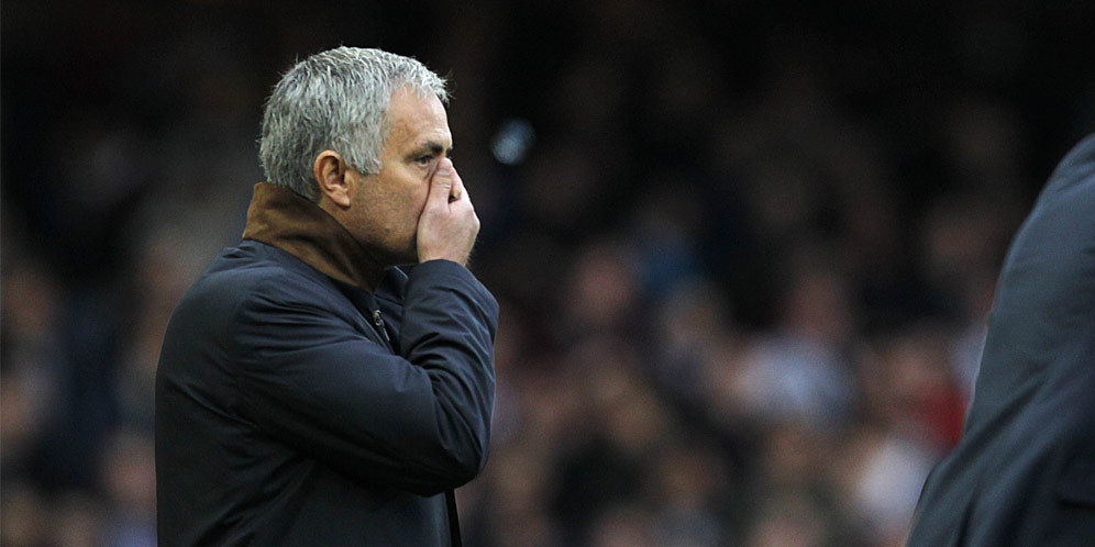 Ini Ucapan Mourinho Kepada Wasit Jon Moss