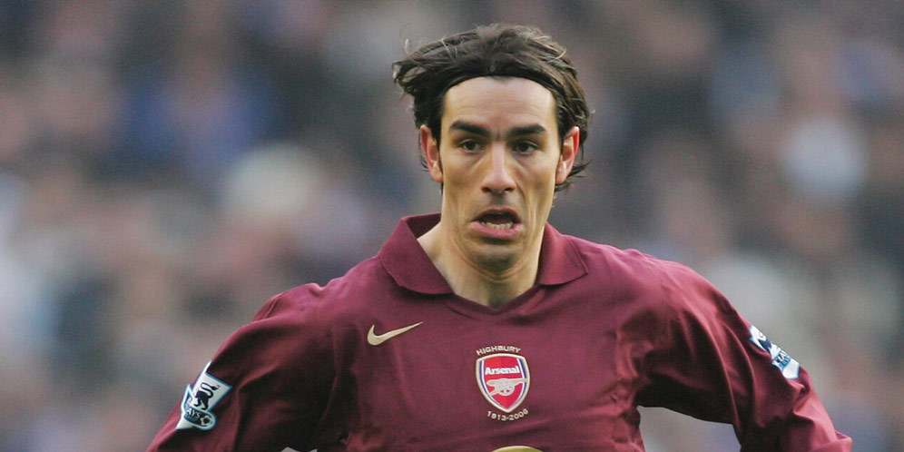 Titisan Robert Pires Resmi Teken Kontrak di Arsenal