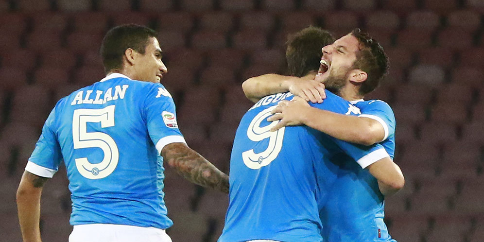 Lima Clean Sheet, Napoli Solid dan Impresif