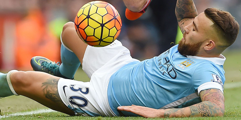 Meski Cedera Otamendi Ingin Tampil di Derby Manchester