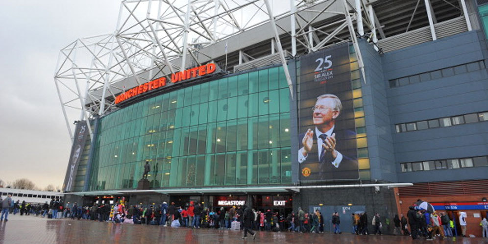 MU Resmikan Tribun Sir Bobby Charlton di Old Trafford