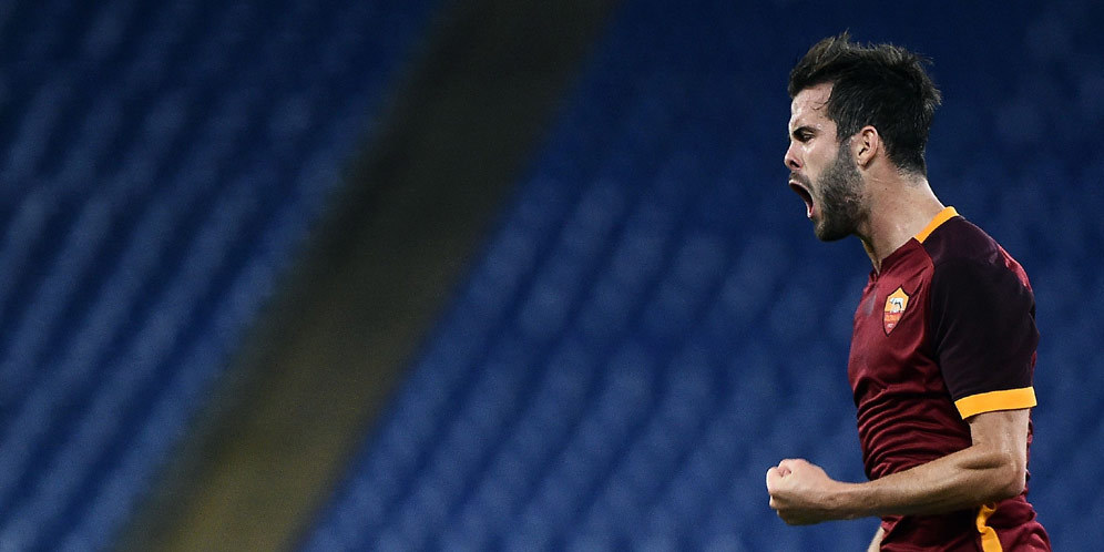 Pjanic Enggan Bahas Rumor Barcelona