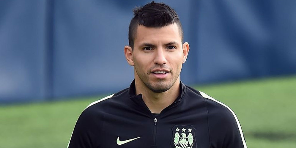 Aguero Kembali Dapat Trofi Pemain Terbaik 