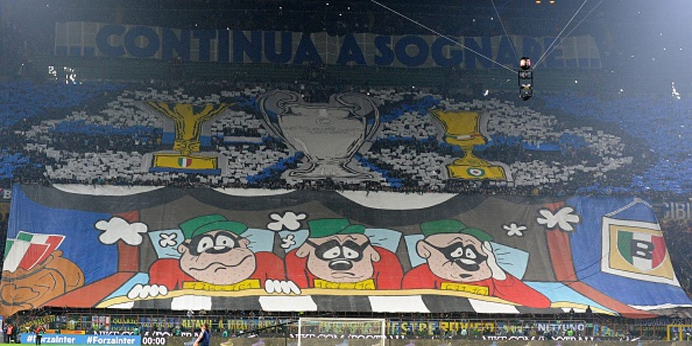 Ultras Inter Pamer 'Treble' Pada Juve