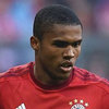 Douglas Costa Pastikan Tak Ikuti Guardiola ke Man City