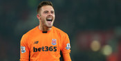 Crouch: Stoke Tak Rindukan Begovic Karena Punya Butland Crouch: Stoke Tak Rindukan Begovic Karena Punya Butland
