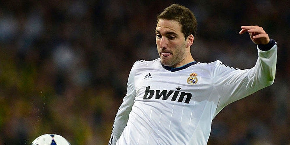 Higuain Menangis Saat Tinggalkan Madrid