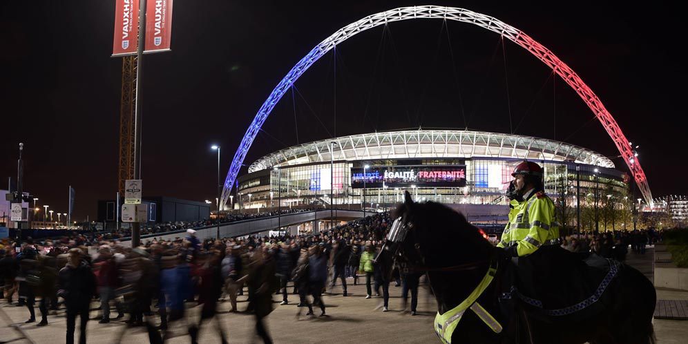 Momen Menyentuh Saat Wembley Nyanyikan Lagu Kebangsaan Prancis