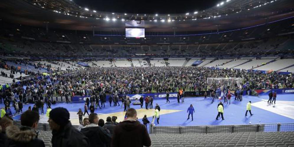 Stadion Prancis vs Jerman Dibom, Tiga Suporter Meninggal