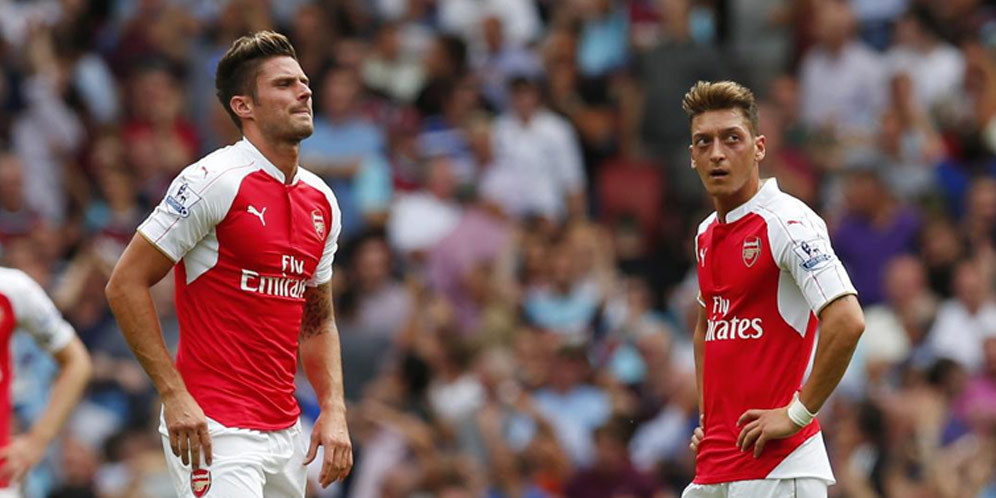 Ozil-Giroud Paling Mesra di Premier League