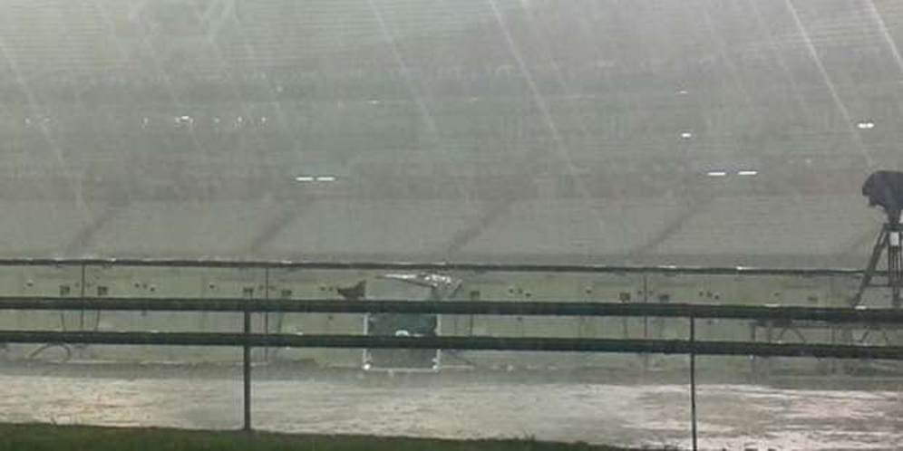 Super Clasico Ditunda Karena Lapangan Banjir