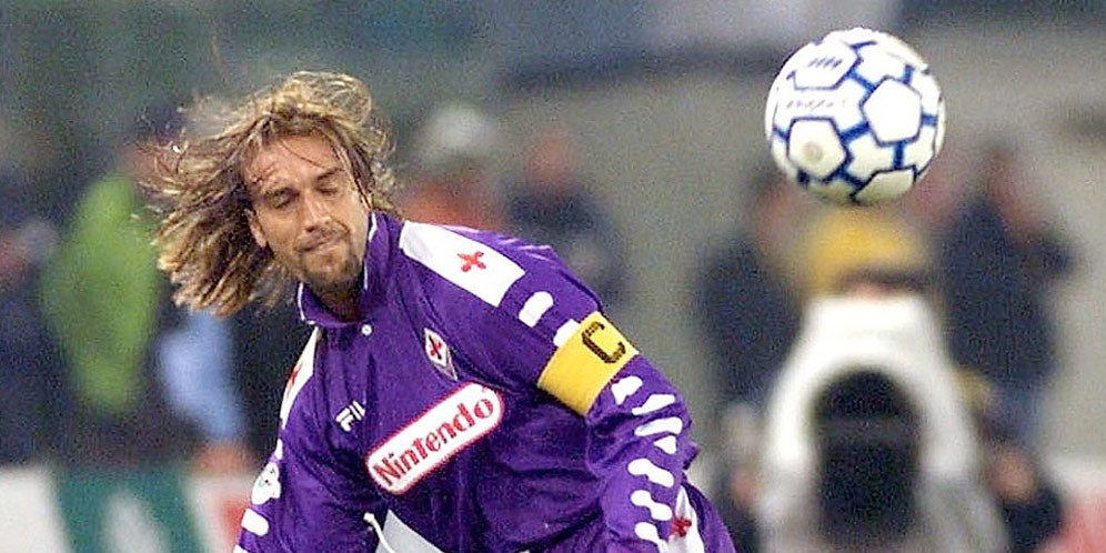 Gabriel Batistuta yang Menakutkan dengan Seragam Forentina