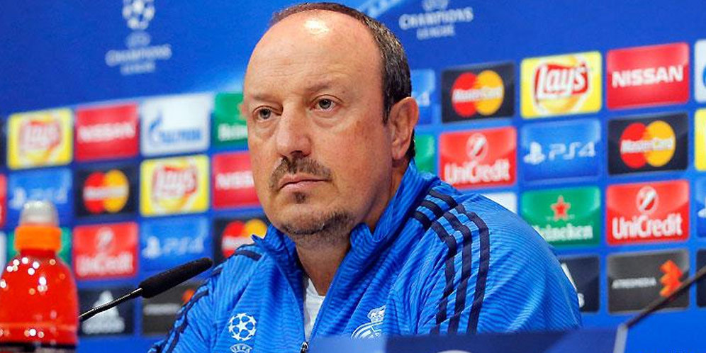 Zenden: Tinggalkan Krisis, Benitez Harus Buat Madrid Menang