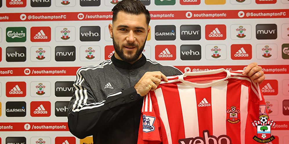 Southampton Resmi Gaet Charlie Austin