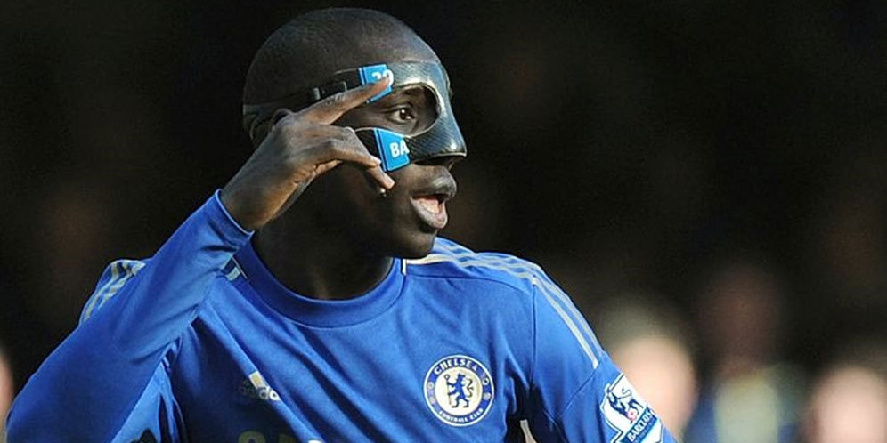 Demba Ba Ajak Terry ke Tiongkok, Tolak Hazard