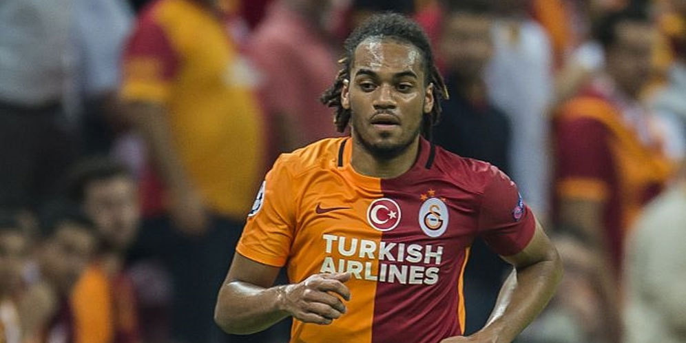 Tak Terpakai di City, Galatasaray Ingin Pulangkan Denayer