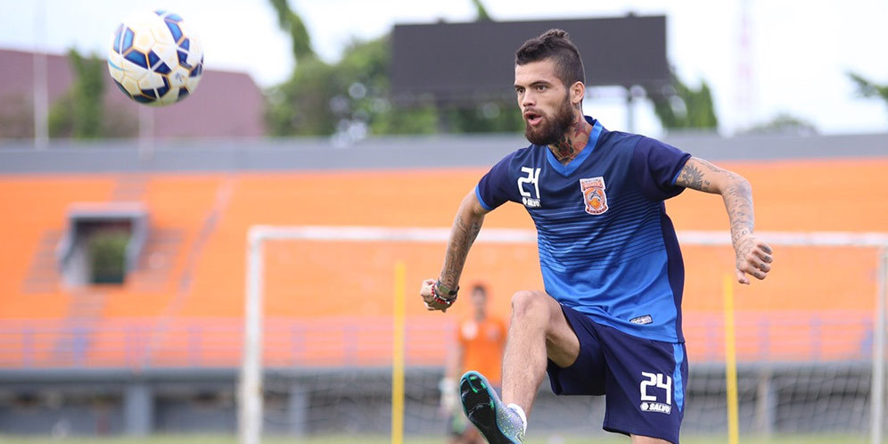 PBFC Pecat Diego Michiels