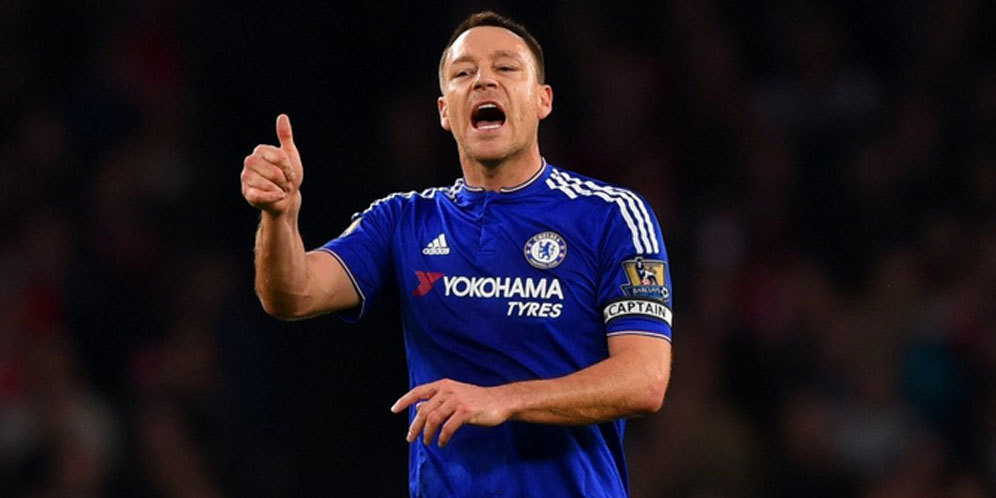 Schwarzer: Chelsea Harus Pertahankan Terry